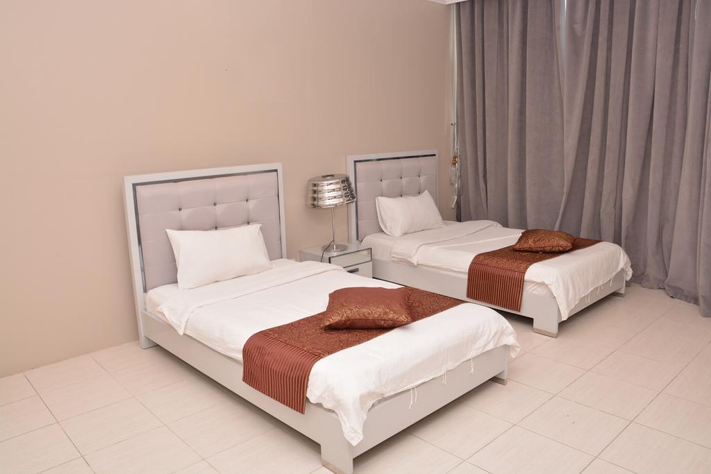 Janadriyah Suites 13 Nadinah Exterior photo